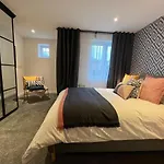 Modern 2 Bedroom Aesthetic Apt